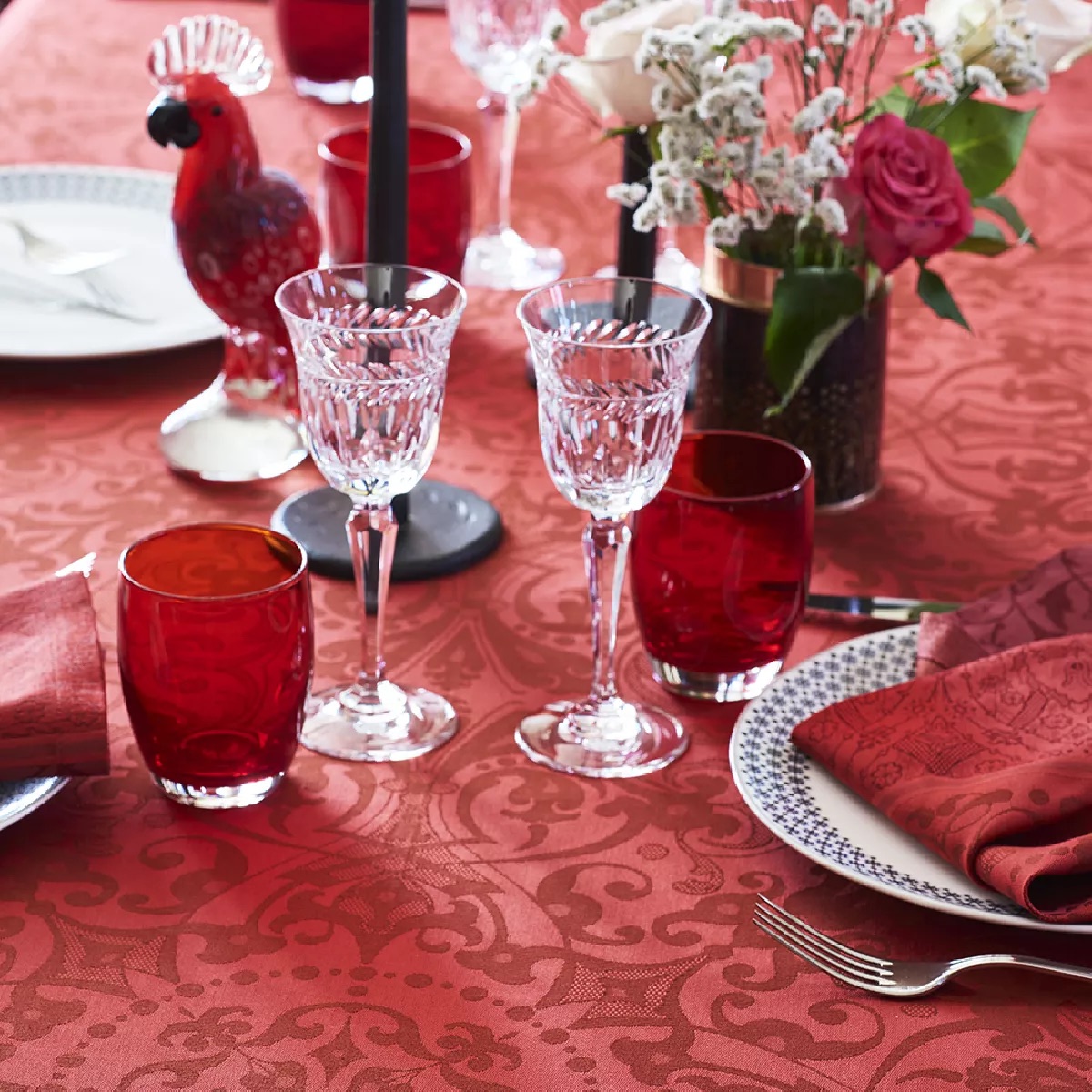 burgundy-100-cotton-stain-repellent-tablecloth-cassandre-grenat (1)